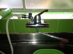 台所の混合水栓から水漏れ